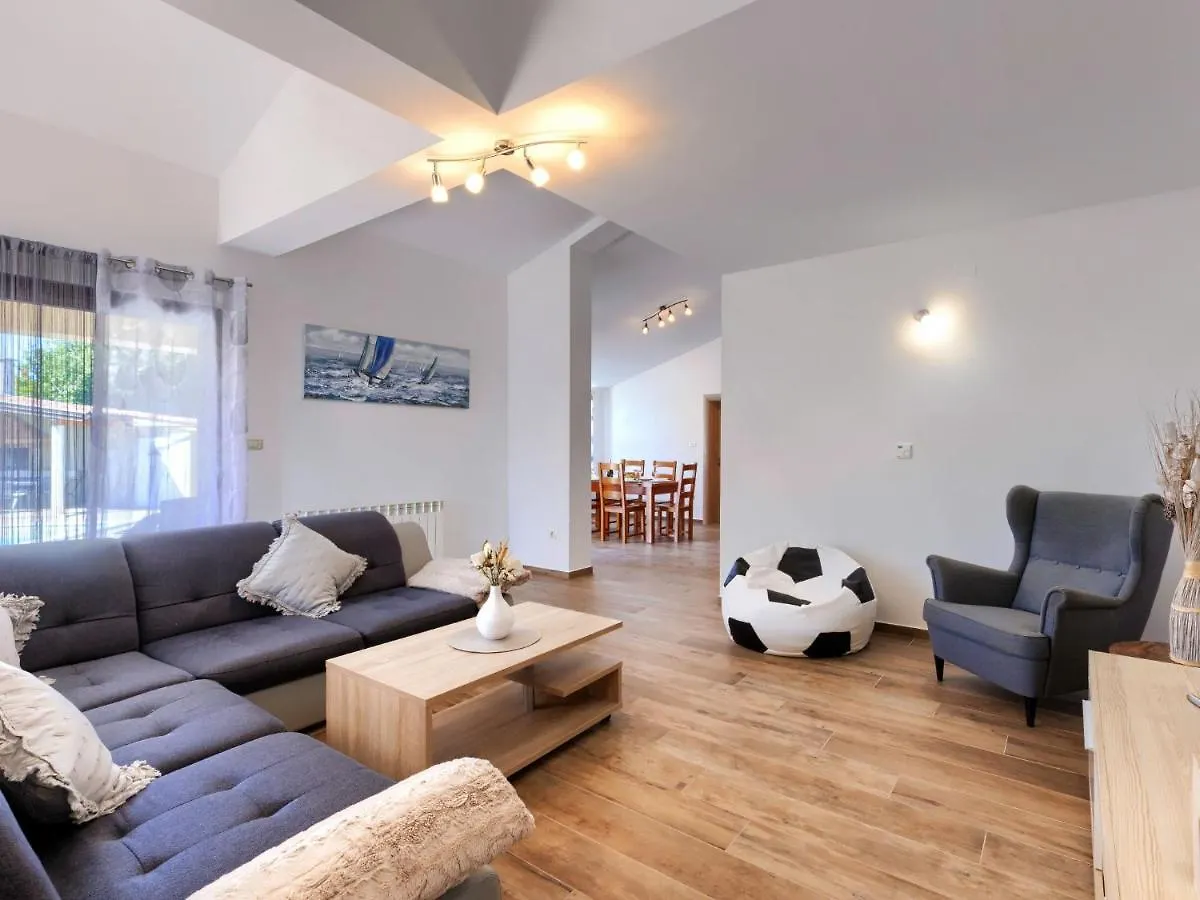 Holiday Home Danijela By Interhome Ližnjan 0*,