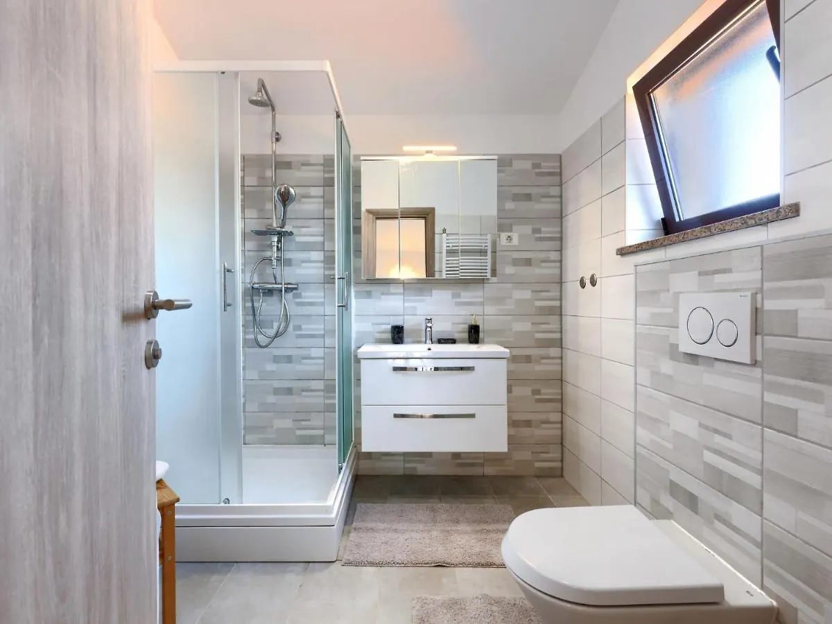 Holiday Home Danijela By Interhome Ližnjan
