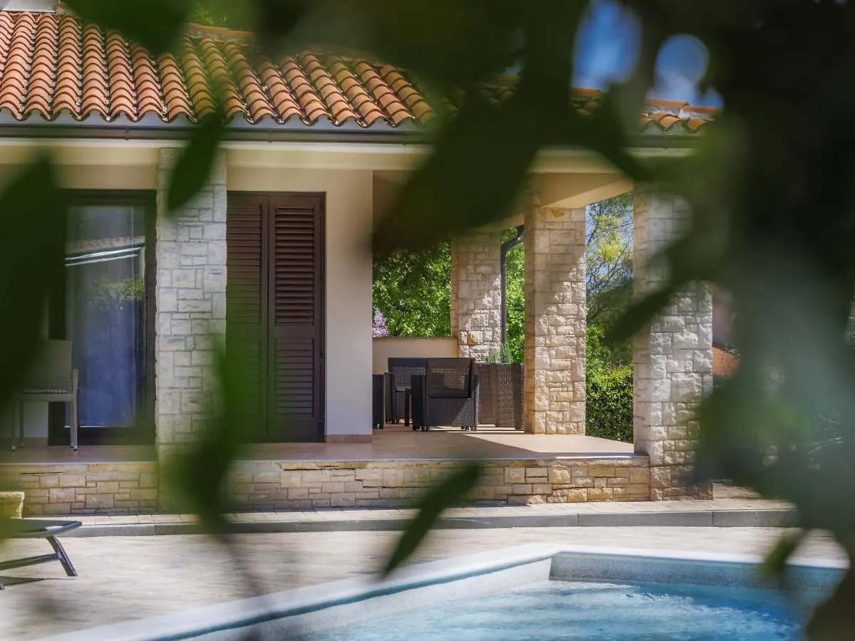 Holiday Home Danijela By Interhome Ližnjan